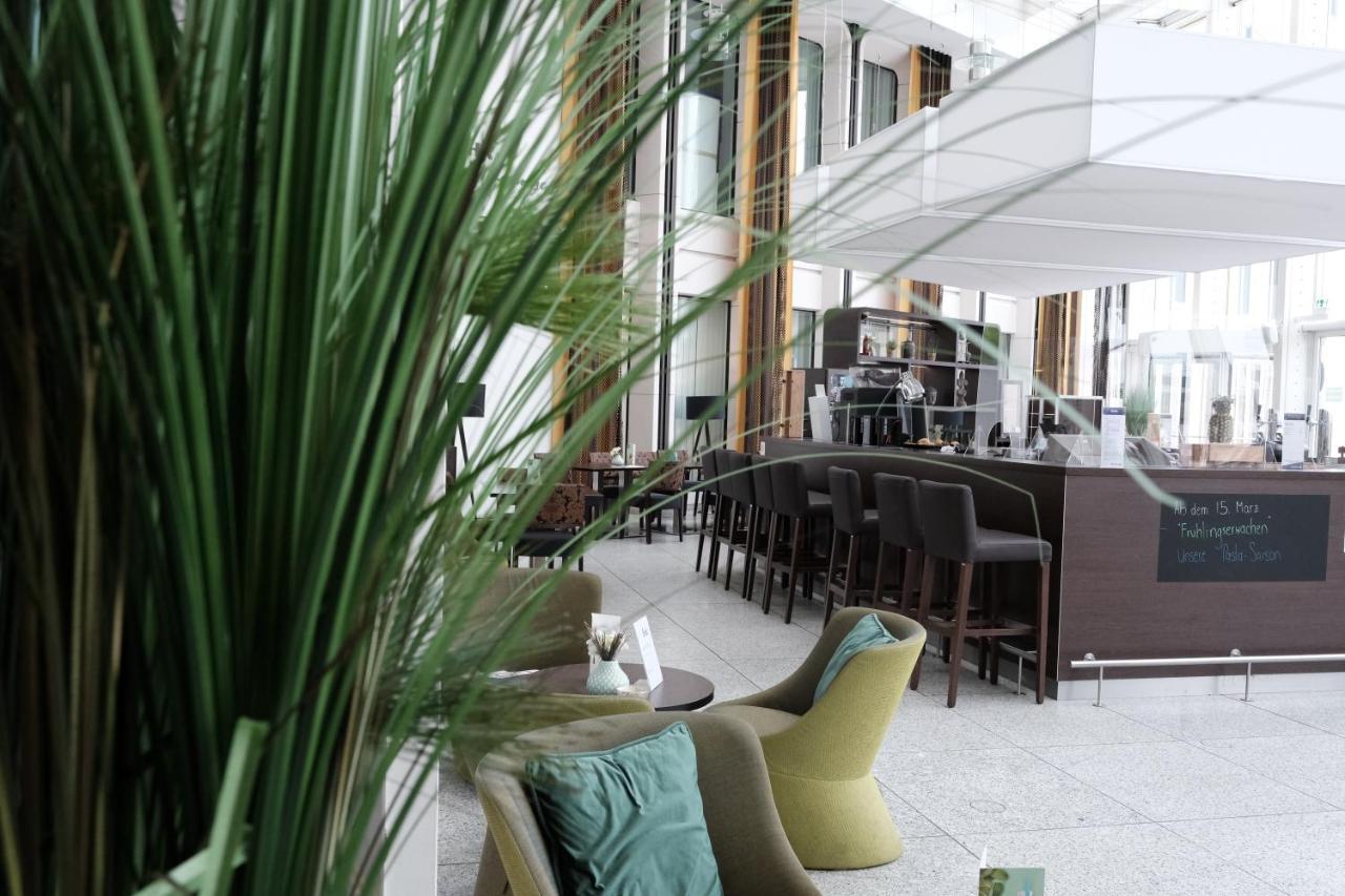 Webers - Das Hotel Im Ruhrturm Essen Bagian luar foto