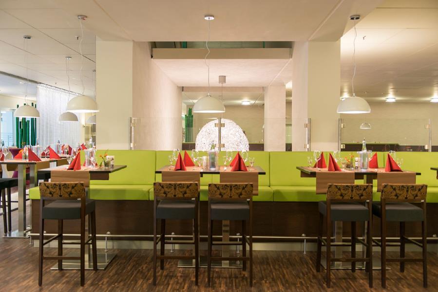 Webers - Das Hotel Im Ruhrturm Essen Restoran foto