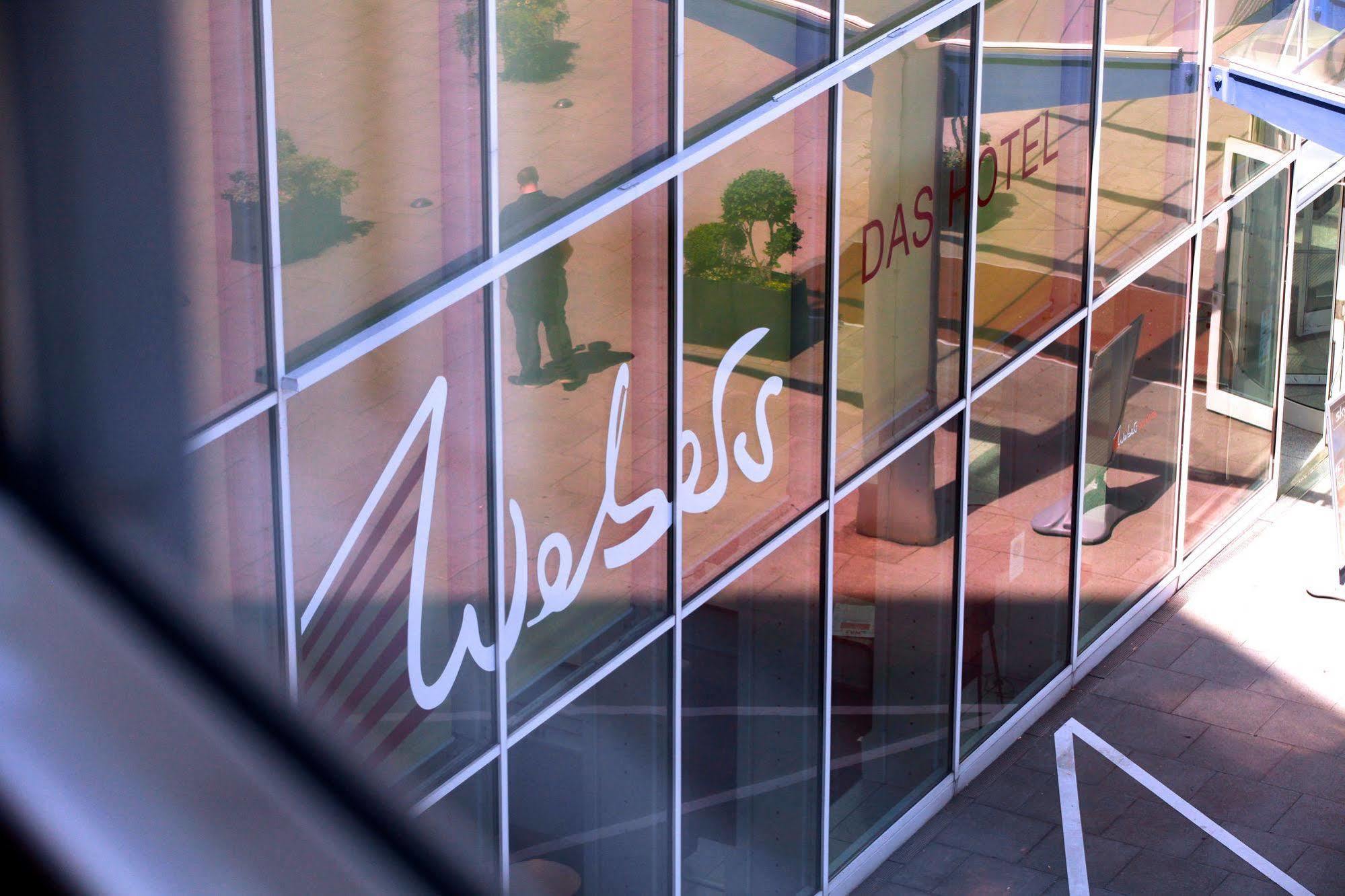 Webers - Das Hotel Im Ruhrturm Essen Bagian luar foto