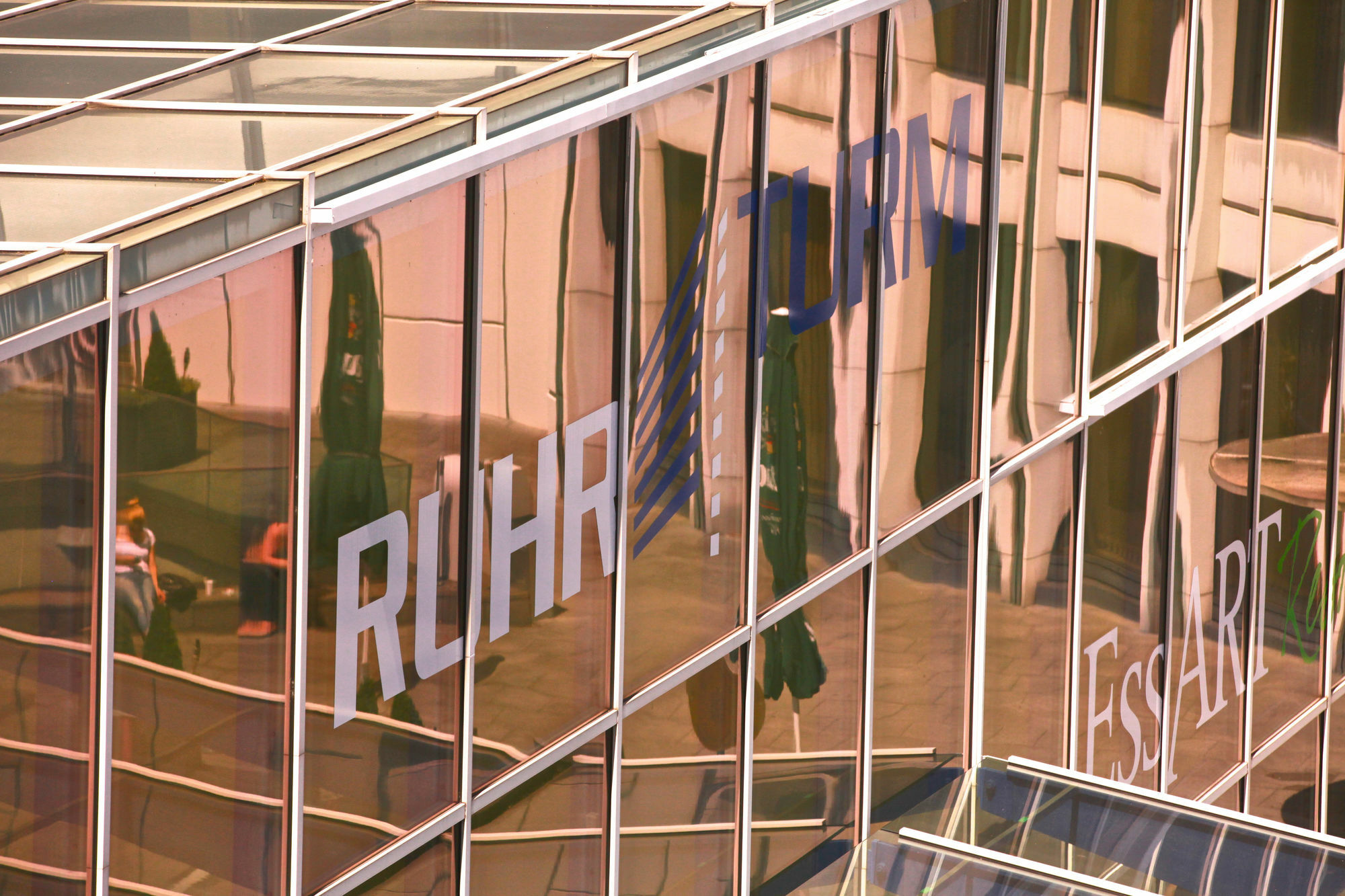 Webers - Das Hotel Im Ruhrturm Essen Bagian luar foto
